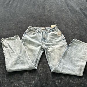 NWT- We The Free The Pacifica High Rise Slim Straight Leg Acid Wash Size 26